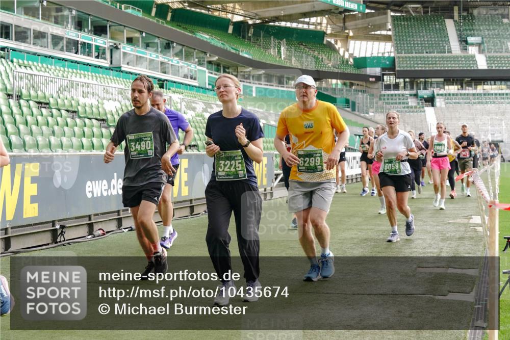 13.09.2026 - 21. swb-Marathon Bremen Michael Burmester http://msf.ph/oto/10435674 13.09.2026 13:34:20 Laufen im Stadion 155, 170, 193, 368, 428, 594, 679, 709, 765, 916, 1001, 1026, 1048, 1051, 1098, 1280, 1321, 1396, 1444, 1553, 1557, 1560, 1591, 1592, 1607, 1661, 1703, 1760, 1772, 1784, 1827, 1992, 1996, 2077, 2132, 2226, 2335, 2338, 2399, 2400, 2451, 2479, 2511, 2515, 2543, 2630, 2641, 2718, 2735, 2757, 2787, 2791, 2982, 3179, 3191, 3345, 3443, 3503, 3547, 3577, 3601, 3614, 3660, 3708, 3709, 3720, 3797, 3875, 3904, 3911, 3914, 3952, 4001, 4014, 4500, 4546, 4561, 5151 meine-sportfotos.de