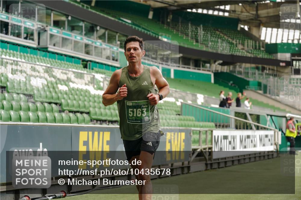 13.09.2026 - 21. swb-Marathon Bremen Michael Burmester http://msf.ph/oto/10435678 13.09.2026 12:38:06 Laufen im Stadion 277, 346, 466, 658, 895, 901, 1090, 1118, 1248, 1320, 1323, 1385, 1472, 1485, 1583, 1587, 1604, 1754, 1911, 2073, 2141, 2352, 2585, 2670, 3080, 3606, 3617, 5160, 6112, 7244, 7650, 8077, 8081, 8729, 9399, 9522, 9617, 250, 272, 299, 525, 919, 1089, 1212, 1875, 2072, 5428 meine-sportfotos.de