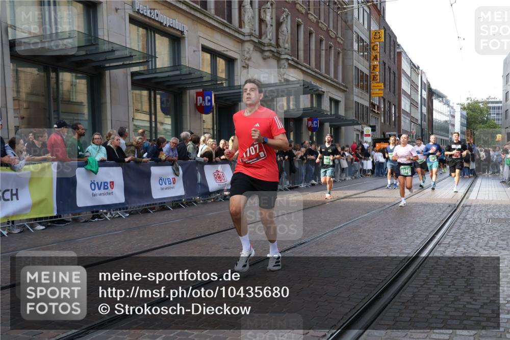 13.09.2026 - 21. swb-Marathon Bremen Strokosch-Dieckow http://msf.ph/oto/10435680 13.09.2026 13:14:05 Ziel 107, 235, 376, 469, 1043, 1125, 1492, 1542, 1814, 1998, 2043, 2084, 2203, 2913, 2922, 3085, 3545, 3821, 4452, 4685, 4728, 5794, 5836, 5986, 6130, 6506, 7117, 7591, 7659, 7826, 8456, 8919, 9783, 9868, 524, 670, 683, 1433, 1613, 1704, 1707, 1937, 2422, 2701, 2824, 3236, 5443, 5593, 5610, 6145, 6451, 7029, 7210, 7283, 7435, 7963, 8118, 8886, 9426, 9635, 9884, 10105 meine-sportfotos.de