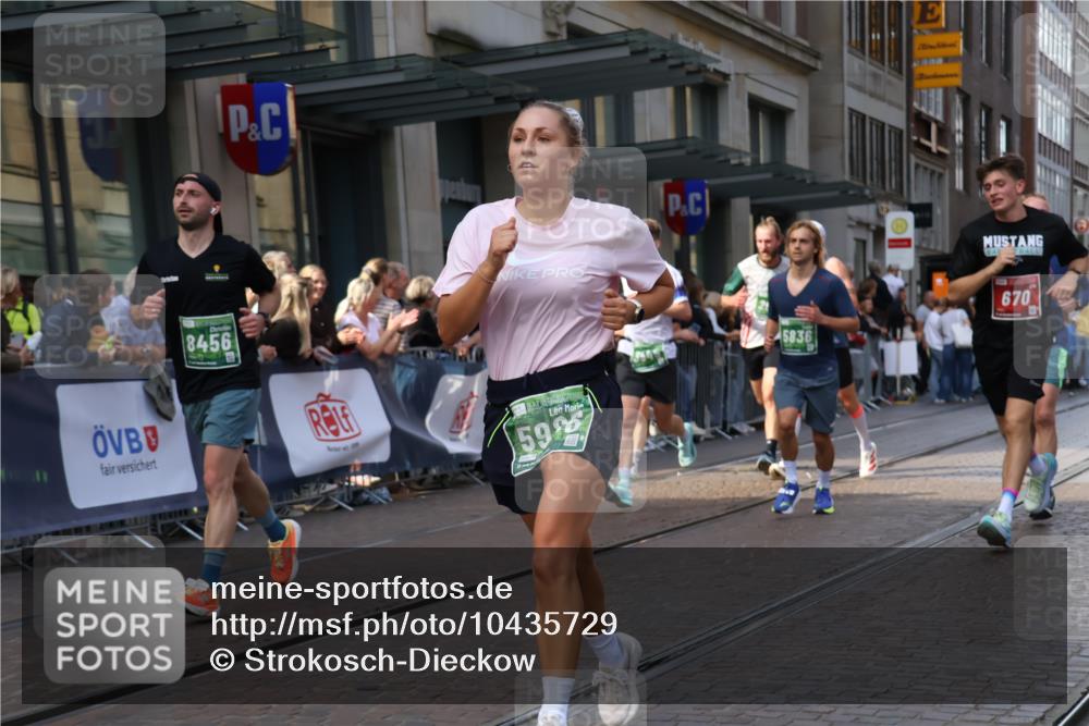 13.09.2026 - 21. swb-Marathon Bremen Strokosch-Dieckow http://msf.ph/oto/10435729 13.09.2026 13:14:07 Ziel 107, 199, 235, 376, 469, 1043, 1125, 1492, 1542, 1814, 1998, 2043, 2084, 2203, 2913, 2922, 3085, 3545, 3821, 4452, 4685, 4728, 5239, 5794, 5836, 5986, 6130, 6506, 7117, 7591, 7659, 7826, 8366, 8456, 8919, 9783, 9868, 235, 524, 670, 683, 1433, 1613, 1704, 1707, 1937, 2422, 2701, 2824, 3236, 5443, 5593, 5610, 6145, 6451, 7029, 7210, 7283, 7435, 7963, 8118, 8886, 9426, 9635, 10105 meine-sportfotos.de