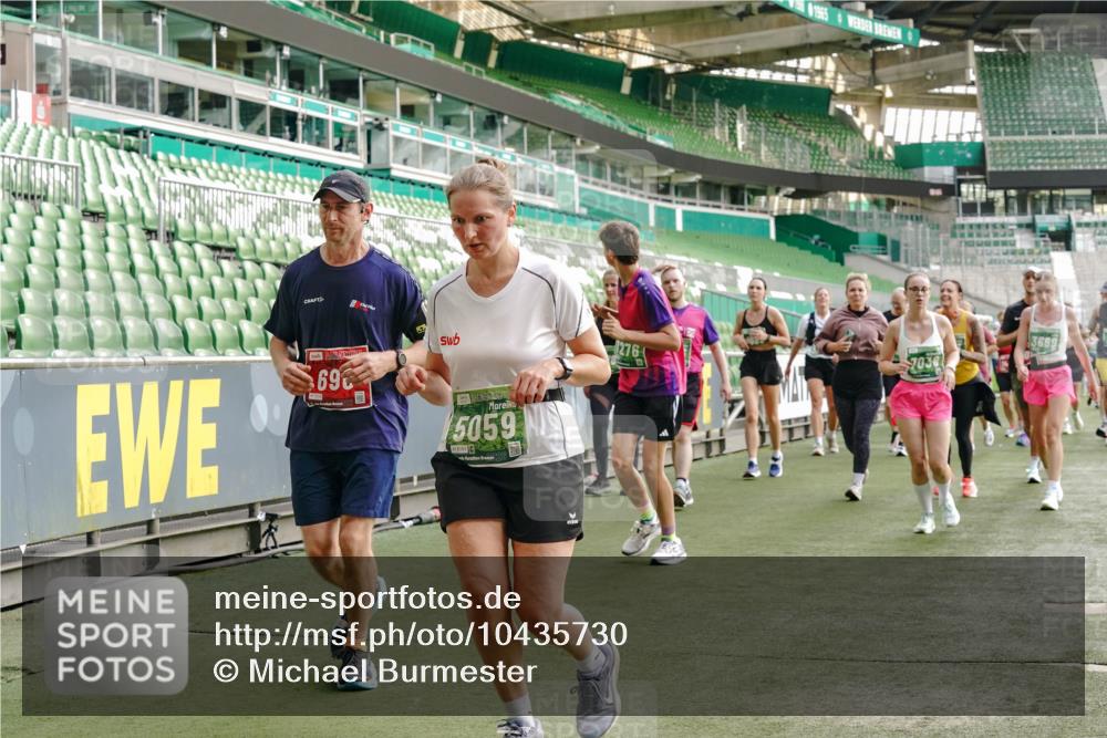 13.09.2026 - 21. swb-Marathon Bremen Michael Burmester http://msf.ph/oto/10435730 13.09.2026 13:34:23 Laufen im Stadion 155, 170, 193, 368, 428, 496, 594, 679, 709, 765, 916, 1001, 1026, 1048, 1051, 1098, 1280, 1321, 1396, 1444, 1553, 1557, 1560, 1607, 1661, 1703, 1760, 1772, 1784, 1827, 1965, 1992, 1996, 2077, 2132, 2226, 2335, 2338, 2399, 2400, 2451, 2479, 2511, 2515, 2543, 2641, 2718, 2735, 2757, 2787, 2791, 2982, 3179, 3191, 3345, 3443, 3503, 3547, 3577, 3601, 3614, 3660, 3708, 3709, 3720, 3797, 3875, 3904, 3911, 3914, 3952, 4001, 4014, 4500, 4546, 4561, 5151 meine-sportfotos.de