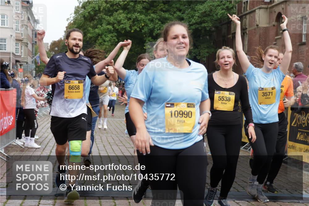 13.09.2026 - Kiel Lauf Yannick Fuchs http://msf.ph/oto/10435772 13.09.2026 09:49:52 Ziel 2066, 2110, 2366, 2976, 3571, 3687, 4067, 4125, 5791, 6359, 6658, 6706, 6707, 7606, 7641, 7884, 7937, 8128, 10105, 10159, 10178, 10229, 10565, 10990, 12047, 12462, 12560, 12749, 784, 2065, 2110, 2327, 2366, 2919, 3785, 4067, 4173, 4363, 4364, 4376, 4711, 4962, 5404, 7641, 8128, 8869, 9944, 10145, 11973, 12045, 12492, 12632, 639, 951, 1033, 1796, 3042, 3602, 3914, 4856, 5619, 7142, 7864, 8584, 8585, 8589, 8790, 8890, 9122, 9683, 9780, 10074, 10108, 10487, 10491, 10548 meine-sportfotos.de
