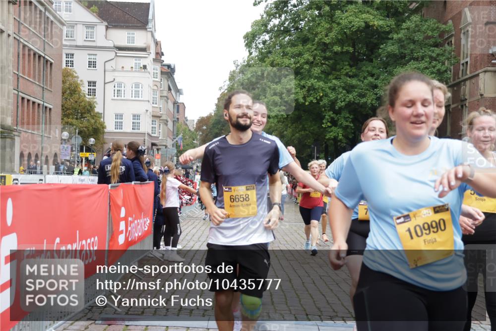 13.09.2026 - Kiel Lauf Yannick Fuchs http://msf.ph/oto/10435777 13.09.2026 09:49:52 Ziel 2066, 2110, 2366, 2976, 3571, 3687, 4067, 4125, 5791, 6359, 6658, 6706, 6707, 7606, 7641, 7884, 7937, 8128, 10105, 10159, 10178, 10229, 10565, 10990, 12047, 12462, 12560, 12749, 784, 2065, 2110, 2327, 2366, 2919, 3785, 4067, 4173, 4363, 4364, 4376, 4711, 4962, 5404, 7641, 8128, 8869, 9944, 10145, 11973, 12045, 12492, 12632, 639, 951, 1033, 1796, 3042, 3602, 3914, 4856, 5619, 7142, 7864, 8584, 8585, 8589, 8790, 8890, 9122, 9683, 9780, 10074, 10108, 10487, 10491, 10548 meine-sportfotos.de