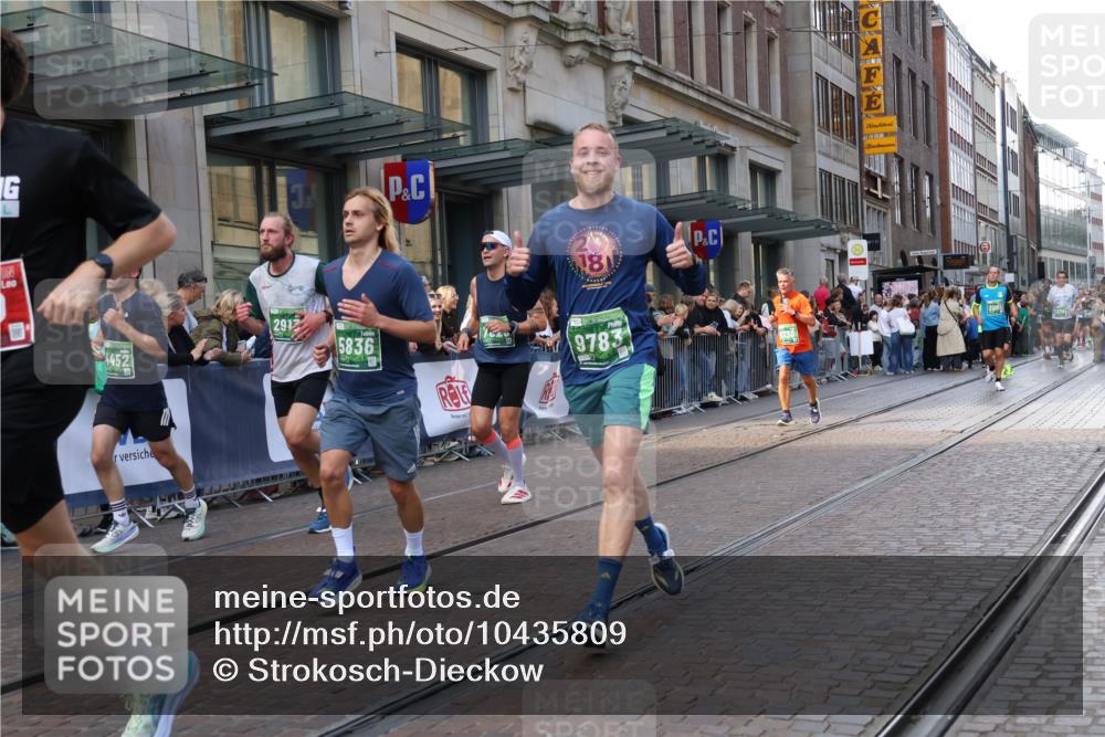 13.09.2026 - 21. swb-Marathon Bremen Strokosch-Dieckow http://msf.ph/oto/10435809 13.09.2026 13:14:09 Ziel 107, 199, 376, 469, 1043, 1125, 1492, 1542, 1814, 2043, 2084, 2203, 2913, 2922, 3085, 3545, 3821, 3834, 4452, 4685, 4728, 5239, 5794, 5836, 5986, 6130, 6506, 7117, 7591, 7659, 7826, 8366, 8456, 8919, 9242, 9783, 9868, 10016, 235, 524, 670, 683, 1433, 1613, 1707, 1937, 1998, 2084, 2422, 2701, 2824, 2922, 3236, 5443, 5593, 5610, 6145, 6451, 7029, 7210, 7283, 7435, 7963, 8118, 8886, 9426, 9635, 10105 meine-sportfotos.de