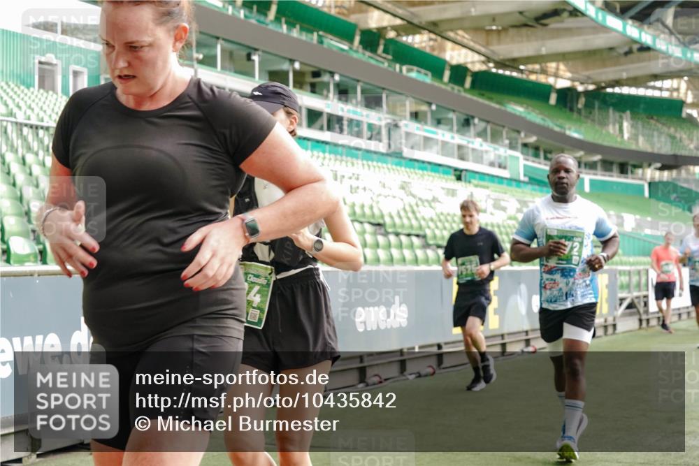13.09.2026 - 21. swb-Marathon Bremen Michael Burmester http://msf.ph/oto/10435842 13.09.2026 13:34:36 Laufen im Stadion 155, 170, 193, 368, 428, 462, 496, 594, 679, 709, 765, 916, 1001, 1026, 1048, 1051, 1098, 1280, 1321, 1396, 1444, 1553, 1557, 1560, 1607, 1661, 1703, 1760, 1772, 1784, 1827, 1965, 1992, 1996, 2132, 2226, 2335, 2338, 2399, 2400, 2451, 2479, 2511, 2515, 2543, 2641, 2650, 2718, 2735, 2757, 2787, 2791, 2894, 2982, 3179, 3191, 3345, 3406, 3443, 3503, 3547, 3577, 3614, 3660, 3708, 3709, 3720, 3797, 3875, 3904, 3911, 3914, 3952, 4001, 4014, 4500, 4546, 4561, 4967, 5151, 5229 meine-sportfotos.de