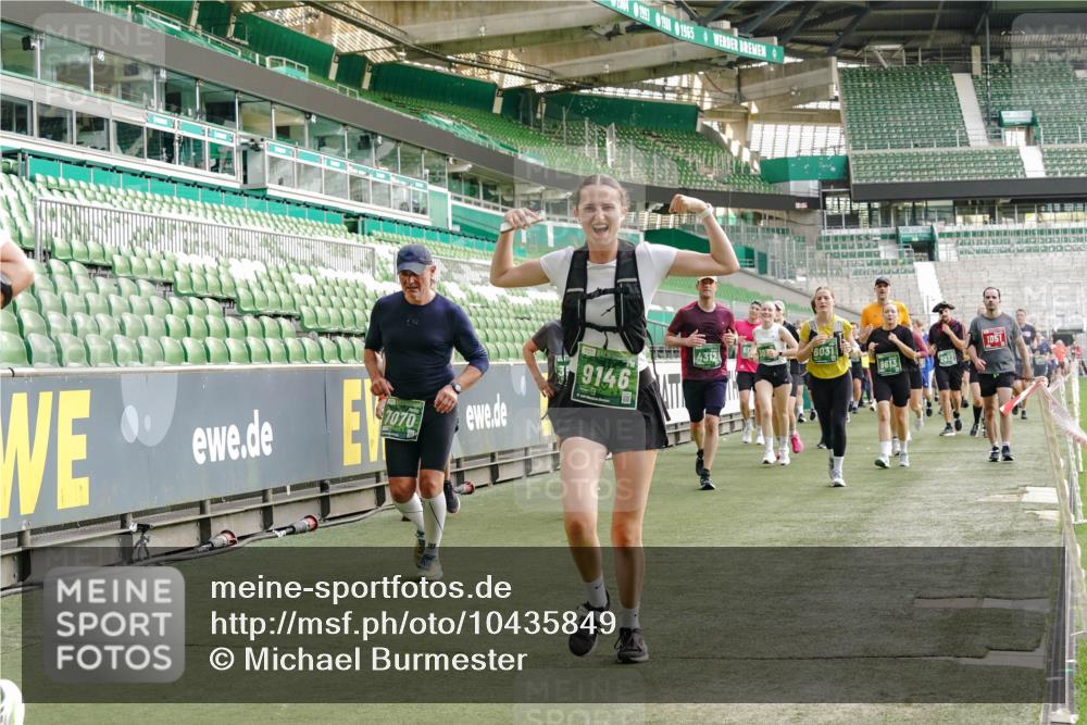 13.09.2026 - 21. swb-Marathon Bremen Michael Burmester http://msf.ph/oto/10435849 13.09.2026 13:34:43 Laufen im Stadion 170, 193, 368, 428, 462, 496, 594, 679, 709, 765, 916, 1001, 1026, 1048, 1098, 1280, 1321, 1396, 1444, 1553, 1557, 1560, 1607, 1661, 1703, 1760, 1772, 1784, 1827, 1965, 1974, 1977, 1992, 1996, 2335, 2338, 2399, 2400, 2451, 2479, 2511, 2515, 2543, 2641, 2650, 2718, 2735, 2757, 2787, 2791, 2894, 2982, 3090, 3179, 3191, 3345, 3406, 3443, 3503, 3547, 3577, 3614, 3660, 3708, 3709, 3720, 3797, 3875, 3904, 3911, 3914, 3952, 4001, 4014, 4500, 4546, 4561, 4967, 5151, 5229 meine-sportfotos.de