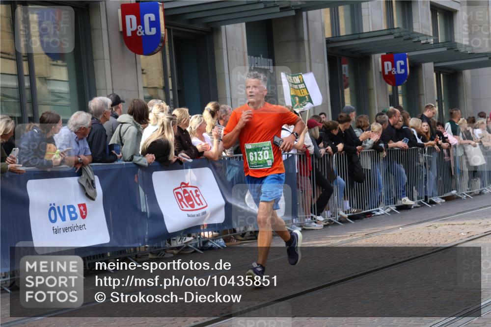 13.09.2026 - 21. swb-Marathon Bremen Strokosch-Dieckow http://msf.ph/oto/10435851 13.09.2026 13:14:11 Ziel 107, 199, 376, 469, 1043, 1125, 1492, 1814, 2043, 2203, 2251, 2913, 2971, 3085, 3545, 3821, 3834, 4452, 4586, 4685, 4728, 5239, 5794, 5836, 5986, 6130, 6506, 7117, 7659, 7782, 7826, 8366, 8456, 9242, 9783, 9868, 10016, 235, 524, 670, 683, 1433, 1542, 1613, 1707, 1998, 2084, 2422, 2701, 2824, 2922, 3236, 4728, 5443, 5593, 5610, 6145, 7029, 7210, 7283, 7435, 7591, 7963, 8118, 8886, 8919, 9426, 9635, 10105 meine-sportfotos.de