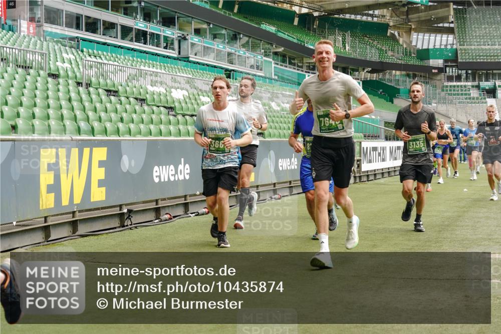 13.09.2026 - 21. swb-Marathon Bremen Michael Burmester http://msf.ph/oto/10435874 13.09.2026 13:05:35 Laufen im Stadion 109, 178, 217, 244, 287, 323, 394, 430, 454, 534, 536, 565, 578, 613, 647, 784, 891, 900, 1073, 1239, 1243, 1274, 1307, 1308, 1365, 1373, 1380, 1456, 1533, 1574, 1581, 1627, 1656, 1687, 1780, 1909, 1914, 1932, 1941, 2023, 2076, 2089, 2126, 2241, 2244, 2265, 2301, 2310, 2355, 2369, 2393, 2430, 2452, 2464, 2602, 2723, 2742, 2764, 2867, 2872, 2910, 2919, 2957, 2959, 2985, 3028, 3030, 3115, 3217, 3278, 3320, 3343, 3419, 3425, 3444, 3485, 3521, 3796, 3909 meine-sportfotos.de