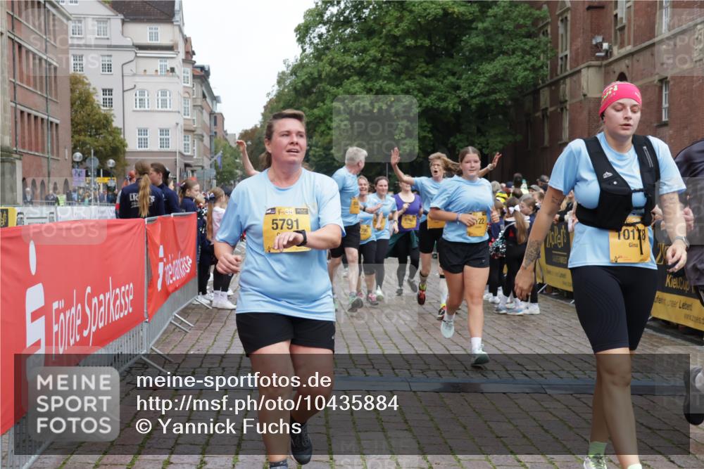 13.09.2026 - Kiel Lauf Yannick Fuchs http://msf.ph/oto/10435884 13.09.2026 09:50:02 Ziel 639, 951, 1033, 1796, 3042, 3602, 3914, 4856, 5791, 6706, 6707, 7142, 7937, 8584, 8585, 8589, 8790, 8890, 9122, 9780, 10074, 10178, 11565, 11814, 12047, 12462, 2065, 2066, 2110, 2366, 2976, 3571, 3687, 4067, 4125, 4363, 4376, 6359, 6658, 7606, 7641, 7884, 8128, 9944, 10105, 10159, 10229, 10565, 10990, 11973, 12045, 12492, 12560, 12749, 1366, 5184, 5254, 5535, 5619, 7864, 8023, 8042, 9683, 9793, 10108, 10487, 10491, 10548, 2327, 2919 meine-sportfotos.de