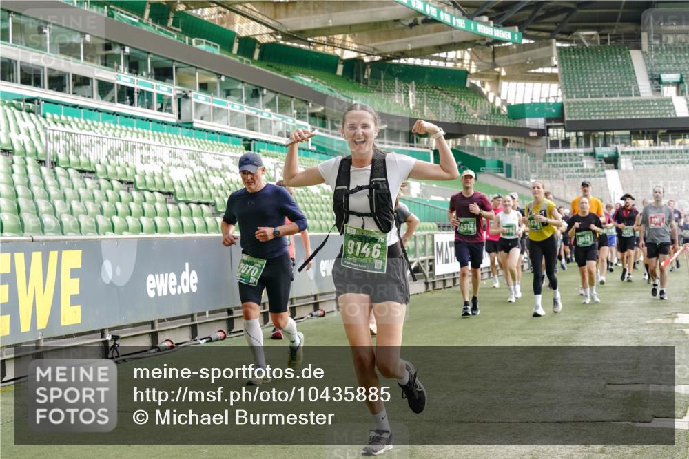 13.09.2026 - 21. swb-Marathon Bremen Michael Burmester http://msf.ph/oto/10435885 13.09.2026 13:34:43 Laufen im Stadion 170, 193, 368, 428, 462, 496, 594, 679, 709, 765, 916, 1001, 1026, 1048, 1098, 1280, 1321, 1396, 1444, 1553, 1557, 1560, 1607, 1661, 1703, 1760, 1772, 1784, 1827, 1965, 1974, 1977, 1992, 1996, 2335, 2338, 2399, 2400, 2451, 2479, 2511, 2515, 2543, 2641, 2650, 2718, 2735, 2757, 2787, 2791, 2894, 2982, 3090, 3179, 3191, 3345, 3406, 3443, 3503, 3547, 3577, 3614, 3660, 3708, 3709, 3720, 3797, 3875, 3904, 3911, 3914, 3952, 4001, 4014, 4500, 4546, 4561, 4967, 5151, 5229 meine-sportfotos.de