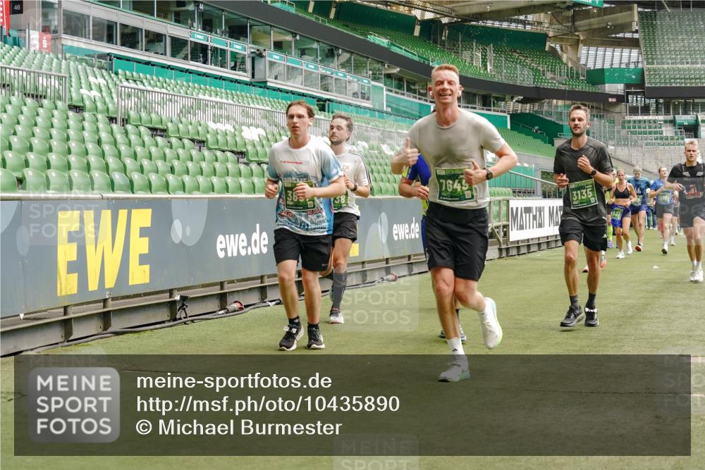 13.09.2026 - 21. swb-Marathon Bremen Michael Burmester http://msf.ph/oto/10435890 13.09.2026 13:05:35 Laufen im Stadion 109, 178, 217, 244, 287, 323, 394, 430, 454, 534, 536, 565, 578, 613, 647, 784, 891, 900, 1073, 1239, 1243, 1274, 1307, 1308, 1365, 1373, 1380, 1456, 1533, 1574, 1581, 1627, 1656, 1687, 1780, 1909, 1914, 1932, 1941, 2023, 2076, 2089, 2126, 2241, 2244, 2265, 2301, 2310, 2355, 2369, 2393, 2430, 2452, 2464, 2602, 2723, 2742, 2764, 2867, 2872, 2910, 2919, 2957, 2959, 2985, 3028, 3030, 3115, 3217, 3278, 3320, 3343, 3419, 3425, 3444, 3485, 3521, 3796, 3909 meine-sportfotos.de