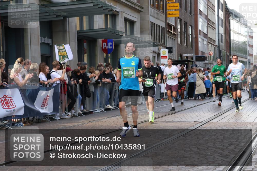 13.09.2026 - 21. swb-Marathon Bremen Strokosch-Dieckow http://msf.ph/oto/10435891 13.09.2026 13:14:13 Ziel 199, 376, 469, 1043, 1125, 1492, 1814, 2203, 2251, 2913, 2971, 2997, 3012, 3085, 3545, 3821, 3834, 4452, 4586, 4685, 5239, 5794, 5836, 5986, 6130, 6506, 7117, 7659, 7782, 7826, 8366, 8456, 9242, 9783, 9868, 10016, 107, 235, 670, 1433, 1542, 1613, 1998, 2043, 2084, 2701, 2824, 2922, 3236, 4728, 5593, 5610, 6145, 7029, 7283, 7435, 7591, 7963, 8118, 8886, 8919, 9426, 9635, 10105 meine-sportfotos.de