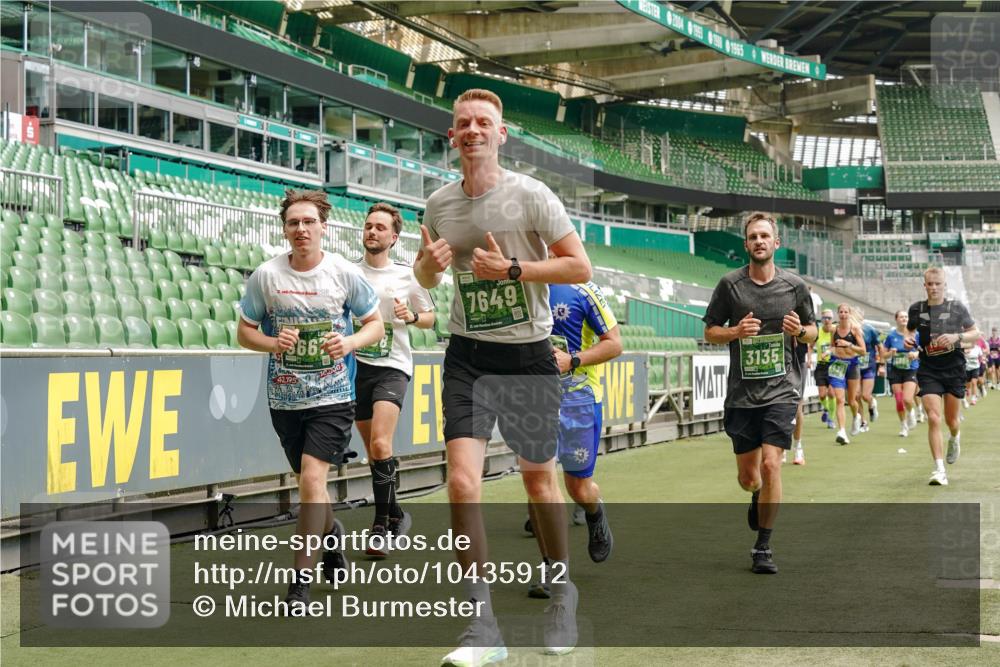 13.09.2026 - 21. swb-Marathon Bremen Michael Burmester http://msf.ph/oto/10435912 13.09.2026 13:05:35 Laufen im Stadion 109, 178, 217, 244, 287, 323, 394, 430, 454, 534, 536, 565, 578, 613, 647, 784, 891, 900, 1073, 1239, 1243, 1274, 1307, 1308, 1365, 1373, 1380, 1456, 1533, 1574, 1581, 1627, 1656, 1687, 1780, 1909, 1914, 1932, 1941, 2023, 2076, 2089, 2126, 2241, 2244, 2265, 2301, 2310, 2355, 2369, 2393, 2430, 2452, 2464, 2602, 2723, 2742, 2764, 2867, 2872, 2910, 2919, 2957, 2959, 2985, 3028, 3030, 3115, 3217, 3278, 3320, 3343, 3419, 3425, 3444, 3485, 3521, 3796, 3909 meine-sportfotos.de