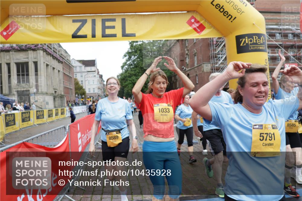 13.09.2026 - Kiel Lauf Yannick Fuchs http://msf.ph/oto/10435928 13.09.2026 09:50:05 Ziel 639, 951, 1033, 1796, 3042, 3602, 3914, 4856, 5619, 5791, 7142, 7864, 8584, 8585, 8589, 8790, 8890, 9122, 9780, 10074, 10108, 10178, 10487, 10491, 10653, 11565, 11814, 12462, 2065, 2066, 2110, 2366, 2976, 3571, 3687, 4067, 4125, 4363, 4376, 6359, 6658, 6706, 6707, 7606, 7641, 7884, 7937, 8128, 9944, 10105, 10159, 10229, 10565, 10990, 11973, 12045, 12047, 12560, 12749, 1366, 4229, 5184, 5254, 5535, 5596, 8023, 8042, 9683, 9793, 10548, 2327 meine-sportfotos.de