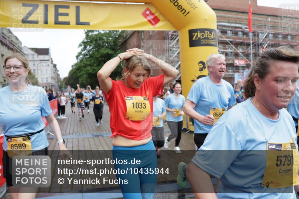 13.09.2026 - Kiel Lauf Yannick Fuchs http://msf.ph/oto/10435944 13.09.2026 09:50:06 Ziel 639, 951, 1033, 1796, 3042, 3602, 3914, 4856, 5619, 5791, 7142, 7864, 8584, 8585, 8589, 8790, 8890, 9122, 9780, 10074, 10108, 10178, 10487, 10491, 10653, 11565, 11814, 12462, 2066, 2110, 2366, 2976, 3571, 3687, 4067, 4125, 6359, 6658, 6706, 6707, 7606, 7641, 7884, 7937, 8128, 9944, 10105, 10159, 10229, 10565, 10990, 11973, 12045, 12047, 12560, 12749, 1366, 4229, 5184, 5254, 5535, 5596, 8023, 8042, 9683, 9793, 10548, 2327 meine-sportfotos.de