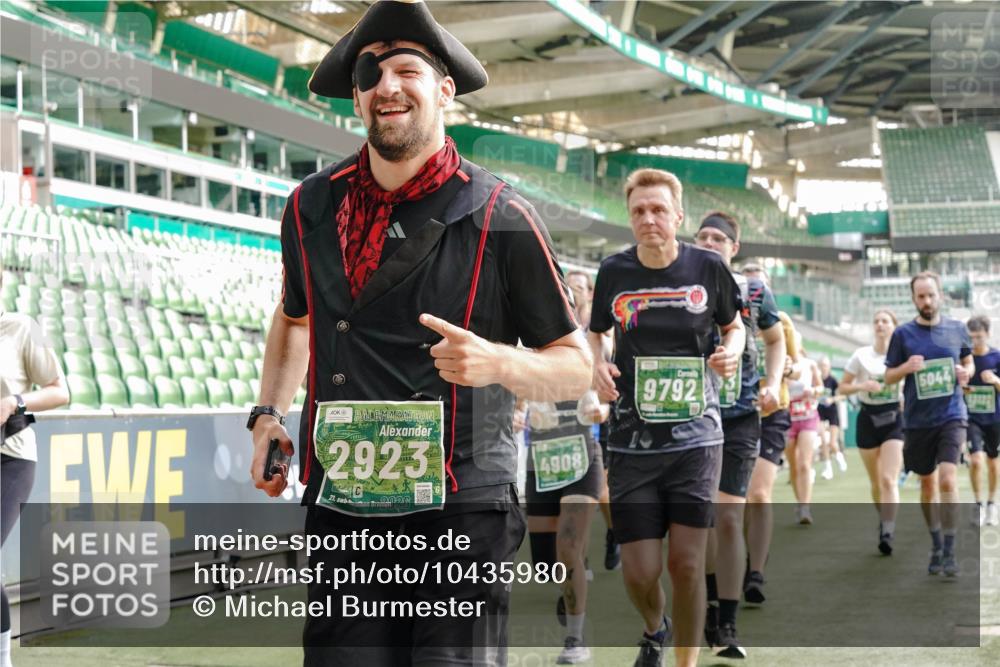 13.09.2026 - 21. swb-Marathon Bremen Michael Burmester http://msf.ph/oto/10435980 13.09.2026 13:34:56 Laufen im Stadion 170, 193, 368, 428, 462, 496, 679, 709, 916, 1026, 1048, 1098, 1280, 1321, 1396, 1444, 1553, 1557, 1560, 1607, 1661, 1703, 1760, 1772, 1784, 1827, 1965, 1974, 1977, 1992, 1996, 2335, 2338, 2451, 2479, 2511, 2515, 2543, 2641, 2650, 2735, 2757, 2787, 2789, 2791, 2894, 2982, 3090, 3179, 3191, 3345, 3406, 3443, 3503, 3547, 3577, 3660, 3708, 3709, 3720, 3801, 3875, 3904, 3911, 3914, 3952, 4001, 4014, 4200, 4290, 4500, 4546, 4561, 4880, 4967, 5000, 5151, 5229 meine-sportfotos.de