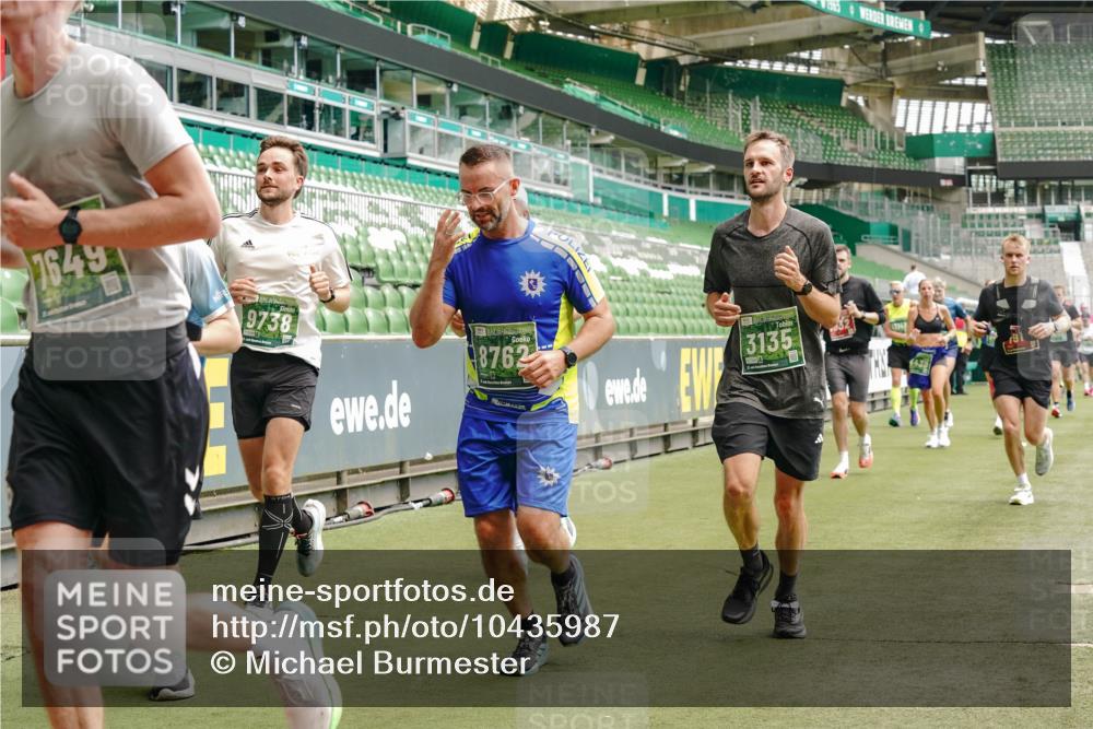 13.09.2026 - 21. swb-Marathon Bremen Michael Burmester http://msf.ph/oto/10435987 13.09.2026 13:05:36 Laufen im Stadion 109, 178, 217, 244, 287, 323, 394, 430, 454, 534, 536, 565, 578, 613, 647, 784, 891, 900, 1073, 1239, 1243, 1274, 1307, 1308, 1365, 1373, 1380, 1456, 1533, 1574, 1581, 1627, 1656, 1687, 1780, 1909, 1914, 1932, 1941, 2023, 2076, 2089, 2126, 2241, 2244, 2265, 2301, 2310, 2355, 2369, 2393, 2430, 2452, 2464, 2602, 2723, 2742, 2764, 2867, 2872, 2910, 2919, 2957, 2959, 2985, 3028, 3030, 3115, 3217, 3278, 3320, 3343, 3419, 3425, 3444, 3485, 3521, 3796, 3909 meine-sportfotos.de