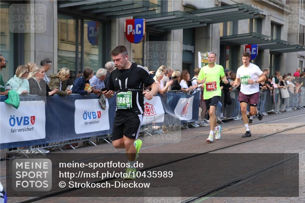 13.09.2026 - 21. swb-Marathon Bremen Strokosch-Dieckow http://msf.ph/oto/10435989 13.09.2026 13:14:15 Ziel 199, 376, 469, 1043, 1125, 1455, 1492, 1814, 2251, 2847, 2913, 2971, 2997, 3012, 3085, 3545, 3821, 3834, 4097, 4246, 4452, 4586, 4685, 5239, 5794, 5836, 5962, 5986, 6130, 6506, 7117, 7251, 7782, 7826, 8366, 8456, 9242, 9868, 10016, 107, 235, 670, 1433, 1542, 1613, 1998, 2043, 2084, 2203, 2701, 2824, 2913, 2922, 4728, 5593, 5610, 5986, 6145, 7029, 7435, 7591, 7659, 7963, 8118, 8886, 8919, 9426, 9635, 9783, 10105 meine-sportfotos.de