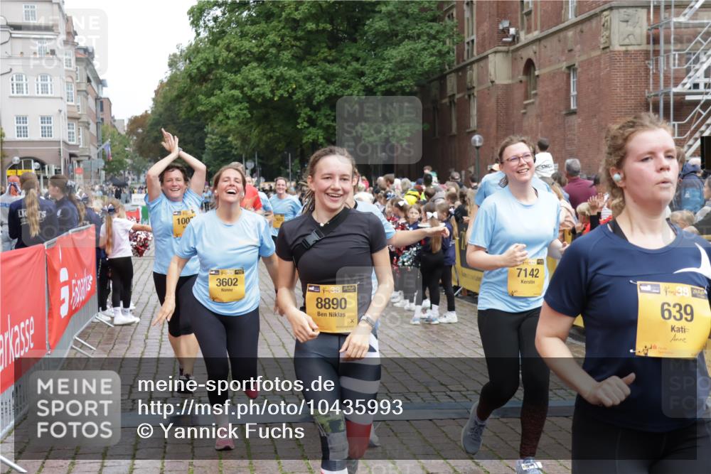 13.09.2026 - Kiel Lauf Yannick Fuchs http://msf.ph/oto/10435993 13.09.2026 09:50:08 Ziel 639, 951, 1033, 1796, 3042, 3602, 3914, 4856, 5619, 7142, 7864, 8042, 8584, 8585, 8589, 8790, 8890, 9122, 9683, 9780, 10074, 10108, 10487, 10491, 10548, 10653, 11565, 11814, 2066, 2110, 2366, 2976, 3571, 3687, 3914, 4067, 4125, 5791, 6359, 6658, 6706, 6707, 7606, 7641, 7884, 7937, 8128, 9944, 10105, 10159, 10178, 10229, 10565, 10990, 11973, 12045, 12047, 12462, 12560, 12749, 1366, 2811, 2816, 3698, 4229, 5184, 5254, 5535, 5596, 8023, 9793 meine-sportfotos.de