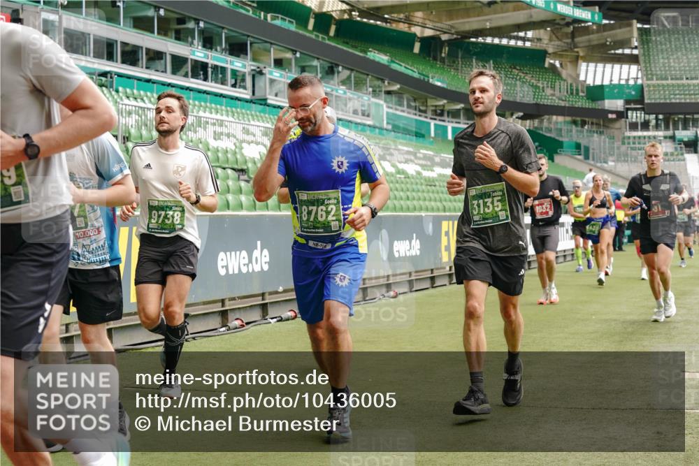 13.09.2026 - 21. swb-Marathon Bremen Michael Burmester http://msf.ph/oto/10436005 13.09.2026 13:05:36 Laufen im Stadion 109, 178, 217, 244, 287, 323, 394, 430, 454, 534, 536, 565, 578, 613, 647, 784, 891, 900, 1073, 1239, 1243, 1274, 1307, 1308, 1365, 1373, 1380, 1456, 1533, 1574, 1581, 1627, 1656, 1687, 1780, 1909, 1914, 1932, 1941, 2023, 2076, 2089, 2126, 2241, 2244, 2265, 2301, 2310, 2355, 2369, 2393, 2430, 2452, 2464, 2602, 2723, 2742, 2764, 2867, 2872, 2910, 2919, 2957, 2959, 2985, 3028, 3030, 3115, 3217, 3278, 3320, 3343, 3419, 3425, 3444, 3485, 3521, 3796, 3909 meine-sportfotos.de