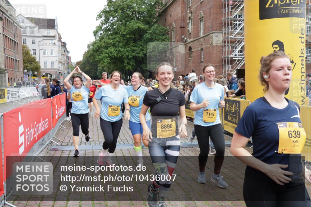 13.09.2026 - Kiel Lauf Yannick Fuchs http://msf.ph/oto/10436007 13.09.2026 09:50:09 Ziel 639, 951, 1033, 1366, 1796, 3042, 3602, 4856, 5619, 7142, 7864, 8042, 8584, 8585, 8589, 8790, 8890, 9122, 9683, 9780, 10074, 10108, 10487, 10491, 10548, 10653, 11565, 11814, 2066, 2110, 2366, 2976, 3571, 3687, 3914, 4067, 4125, 5791, 6359, 6658, 6706, 6707, 7606, 7641, 7884, 7937, 8128, 9122, 9944, 10105, 10159, 10178, 10229, 10565, 10990, 11973, 12045, 12047, 12462, 12560, 12749, 2811, 2816, 3561, 3698, 4229, 5184, 5254, 5535, 5596, 8023, 9793 meine-sportfotos.de