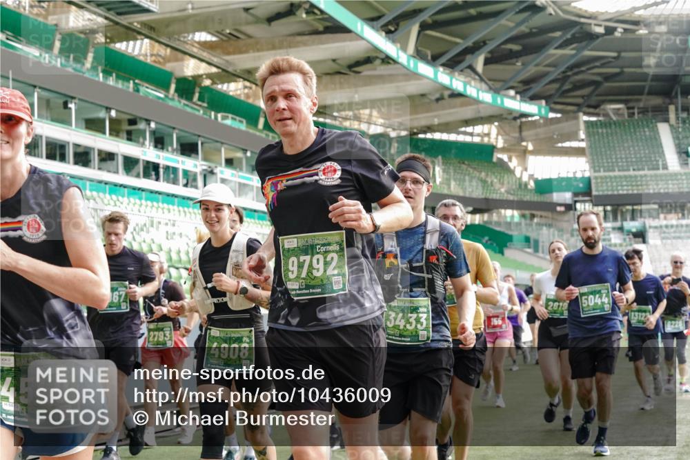 13.09.2026 - 21. swb-Marathon Bremen Michael Burmester http://msf.ph/oto/10436009 13.09.2026 13:34:57 Laufen im Stadion 170, 193, 368, 428, 462, 496, 679, 709, 916, 1026, 1048, 1098, 1280, 1321, 1396, 1444, 1553, 1557, 1560, 1607, 1661, 1703, 1726, 1760, 1772, 1784, 1827, 1965, 1974, 1977, 1992, 1996, 2335, 2338, 2451, 2479, 2511, 2515, 2543, 2641, 2650, 2735, 2757, 2787, 2789, 2791, 2894, 2982, 3090, 3179, 3191, 3345, 3406, 3443, 3503, 3547, 3577, 3660, 3708, 3709, 3720, 3801, 3875, 3904, 3911, 3914, 3952, 4001, 4014, 4200, 4290, 4500, 4546, 4561, 4880, 4967, 5000, 5151, 5229, 6669 meine-sportfotos.de