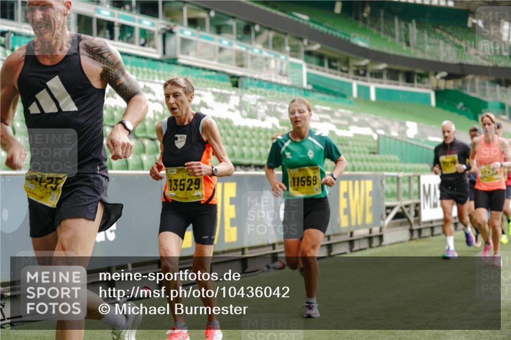 13.09.2026 - 21. swb-Marathon Bremen Michael Burmester http://msf.ph/oto/10436042 13.09.2026 10:26:05 Laufen im Stadion 10143, 10210, 10214, 10228, 10312, 10318, 10328, 10336, 10337, 10342, 10346, 10352, 10358, 10398, 10436, 10445, 10447, 10454, 10456, 10464, 10504, 10536, 10541, 10583, 10593, 10632, 10735, 10742, 10775, 10806, 10807, 10816, 10861, 10866, 10873, 10987, 10988, 11015, 11019, 11020, 11088, 11108, 11130, 11135, 11155, 11187, 11199, 11209, 11232, 11265, 11279, 11312, 11375, 11442, 11447, 11468, 11527, 11607, 11615, 11704, 11758, 11948, 12281, 12406, 12426 meine-sportfotos.de