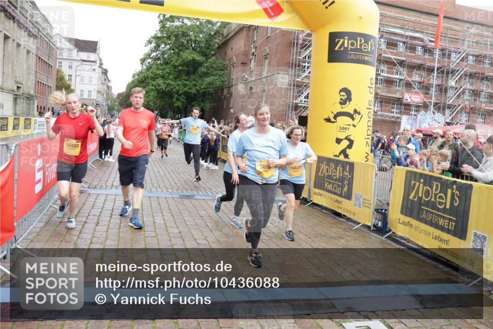 13.09.2026 - Kiel Lauf Yannick Fuchs http://msf.ph/oto/10436088 13.09.2026 09:50:12 Ziel 639, 1366, 3042, 3602, 4856, 5535, 5619, 7142, 7864, 8042, 8790, 8890, 9683, 9780, 9793, 10074, 10108, 10487, 10491, 10548, 10653, 11565, 11814, 951, 1033, 1796, 2066, 2110, 2366, 2976, 3571, 3687, 3914, 4067, 4125, 4856, 5791, 6359, 6658, 6706, 6707, 7606, 7641, 7884, 7937, 8128, 8584, 8585, 8589, 8790, 9122, 9944, 10105, 10159, 10178, 10229, 10565, 10990, 11973, 12045, 12047, 12462, 12560, 12749, 1545, 2811, 2816, 3289, 3561, 3698, 4229, 5184, 5254, 5596, 8023 meine-sportfotos.de