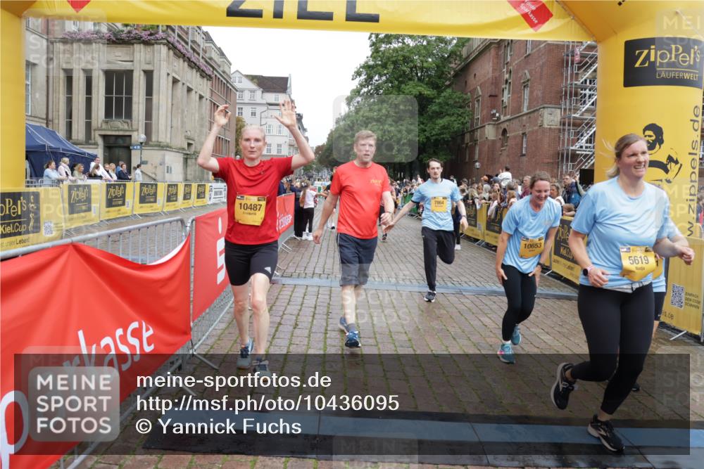 13.09.2026 - Kiel Lauf Yannick Fuchs http://msf.ph/oto/10436095 13.09.2026 09:50:13 Ziel 639, 1366, 3042, 3602, 5535, 5619, 7142, 7864, 8042, 8890, 9683, 9780, 9793, 10074, 10108, 10487, 10491, 10548, 10653, 11565, 11814, 639, 951, 1033, 1796, 2066, 2110, 2366, 2976, 3571, 3687, 3914, 4067, 4125, 4856, 5791, 6359, 6658, 6706, 6707, 7606, 7641, 7884, 7937, 8128, 8584, 8585, 8589, 8790, 9122, 9944, 10105, 10159, 10178, 10229, 10565, 10990, 11973, 12045, 12047, 12462, 12560, 12749, 1545, 2811, 2816, 3289, 3561, 3698, 4229, 5184, 5254, 5596, 8023 meine-sportfotos.de