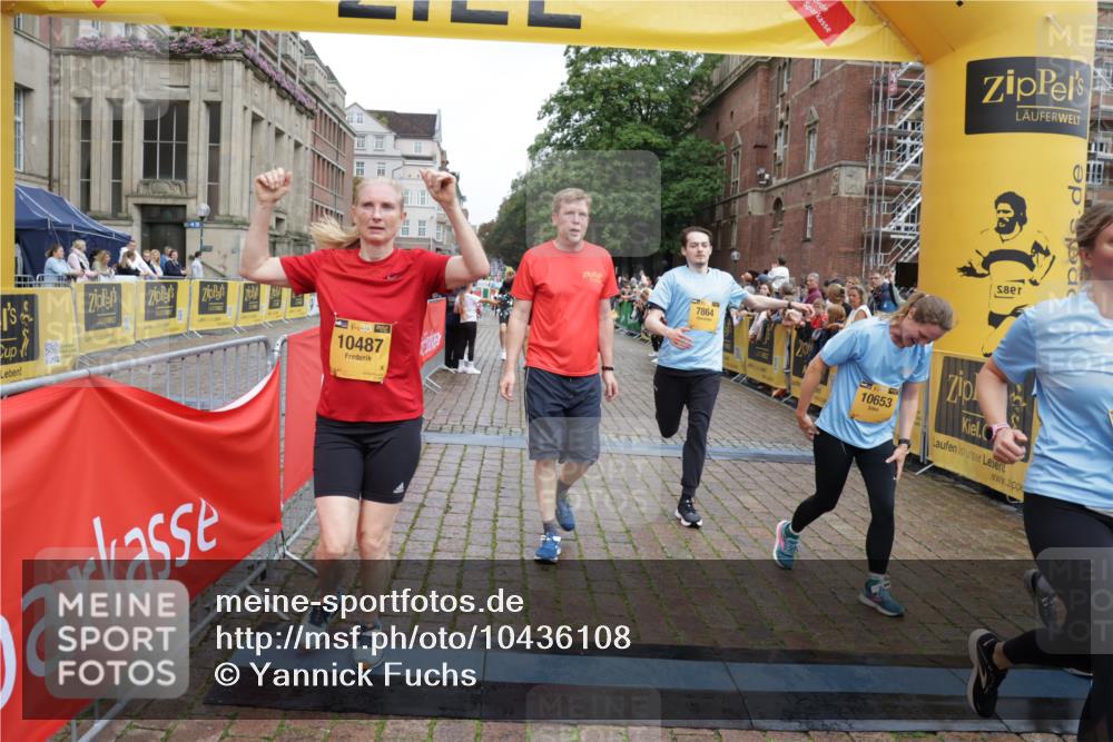 13.09.2026 - Kiel Lauf Yannick Fuchs http://msf.ph/oto/10436108 13.09.2026 09:50:13 Ziel 639, 1366, 3042, 3602, 5535, 5619, 7142, 7864, 8042, 8890, 9683, 9780, 9793, 10074, 10108, 10487, 10491, 10548, 10653, 11565, 11814, 639, 951, 1033, 1796, 2066, 2110, 2366, 2976, 3571, 3687, 3914, 4067, 4125, 4856, 5791, 6359, 6658, 6706, 6707, 7606, 7641, 7884, 7937, 8128, 8584, 8585, 8589, 8790, 9122, 9944, 10105, 10159, 10178, 10229, 10565, 10990, 11973, 12045, 12047, 12462, 12560, 12749, 1545, 2811, 2816, 3289, 3561, 3698, 4229, 5184, 5254, 5596, 8023 meine-sportfotos.de