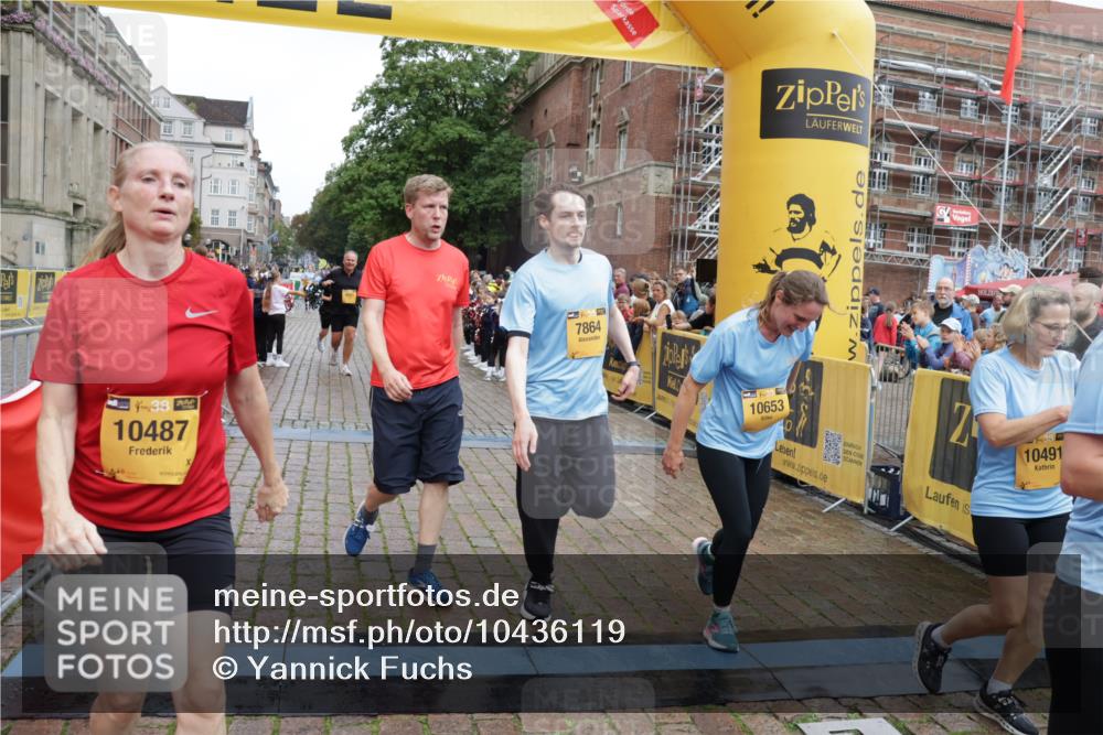 13.09.2026 - Kiel Lauf Yannick Fuchs http://msf.ph/oto/10436119 13.09.2026 09:50:14 Ziel 1366, 3042, 3602, 5535, 5619, 7142, 7864, 8023, 8042, 8890, 9683, 9780, 9793, 10074, 10108, 10487, 10491, 10548, 10653, 11565, 11814, 639, 951, 1033, 1796, 2066, 2110, 2366, 2976, 3571, 3687, 3914, 4067, 4125, 4856, 5791, 6359, 6658, 6706, 6707, 7606, 7641, 7884, 7937, 8128, 8584, 8585, 8589, 8790, 8890, 9122, 9780, 10105, 10159, 10178, 10229, 10565, 10990, 11973, 12045, 12047, 12462, 12560, 12749, 1545, 2811, 2816, 3289, 3561, 3698, 4229, 5184, 5254, 5596 meine-sportfotos.de