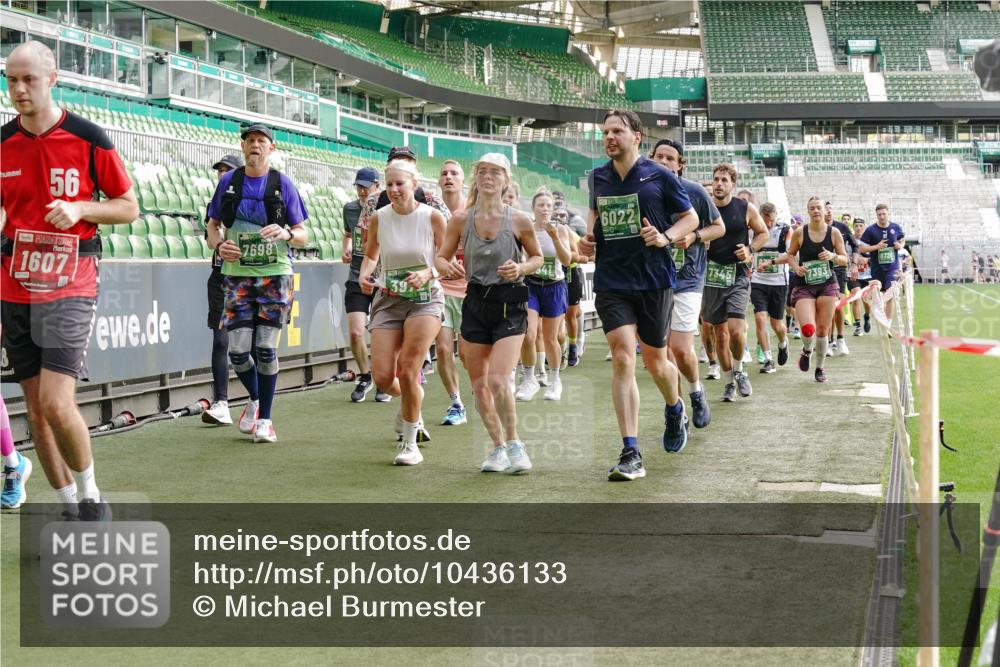 13.09.2026 - 21. swb-Marathon Bremen Michael Burmester http://msf.ph/oto/10436133 13.09.2026 13:35:31 Laufen im Stadion 170, 193, 368, 462, 491, 496, 657, 679, 709, 916, 1015, 1026, 1280, 1321, 1396, 1432, 1553, 1560, 1607, 1703, 1726, 1772, 1784, 1887, 1934, 1965, 1974, 1977, 1992, 2335, 2338, 2451, 2578, 2650, 2688, 2789, 2791, 2894, 2933, 3090, 3161, 3169, 3178, 3179, 3191, 3406, 3463, 3472, 3498, 3547, 3555, 3573, 3588, 3660, 3708, 3709, 3720, 3801, 3904, 3914, 4014, 4145, 4200, 4290, 4464, 4500, 4546, 4561, 4880, 4967, 5000, 5151, 5229, 5332, 6259, 6514, 6669, 6864, 7023, 350 meine-sportfotos.de