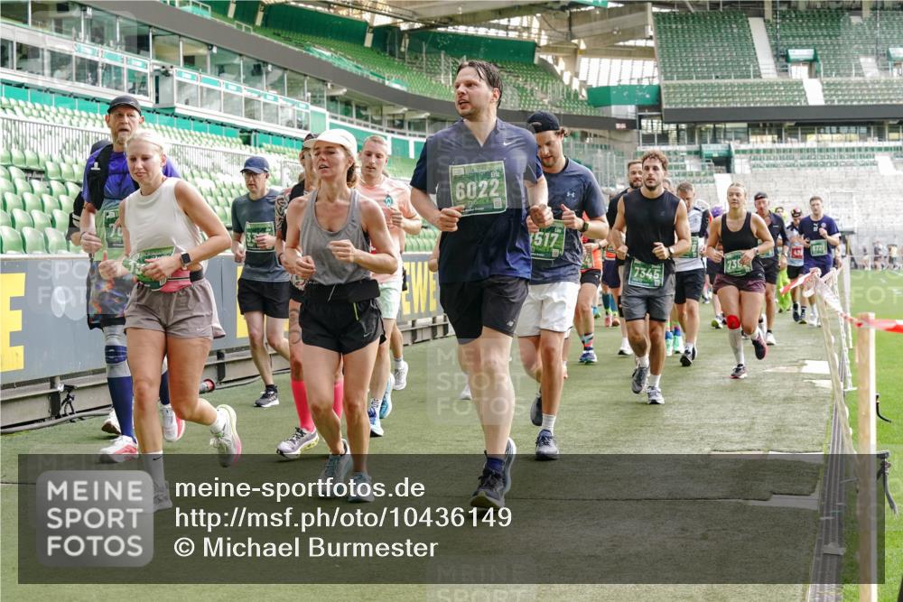 13.09.2026 - 21. swb-Marathon Bremen Michael Burmester http://msf.ph/oto/10436149 13.09.2026 13:35:32 Laufen im Stadion 170, 193, 368, 462, 491, 496, 657, 679, 709, 916, 1015, 1026, 1280, 1321, 1396, 1432, 1553, 1560, 1607, 1703, 1726, 1772, 1784, 1887, 1934, 1965, 1974, 1977, 1992, 2335, 2338, 2451, 2578, 2650, 2688, 2789, 2791, 2894, 2933, 3090, 3161, 3169, 3178, 3179, 3191, 3406, 3463, 3472, 3498, 3547, 3555, 3573, 3588, 3660, 3708, 3709, 3720, 3801, 3904, 3914, 4014, 4145, 4200, 4290, 4464, 4500, 4546, 4561, 4880, 4967, 5000, 5151, 5229, 5332, 6259, 6514, 6669, 6864, 7023, 350 meine-sportfotos.de