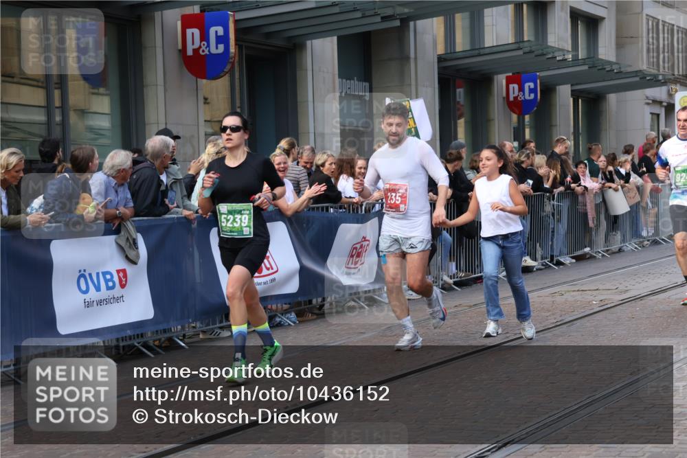 13.09.2026 - 21. swb-Marathon Bremen Strokosch-Dieckow http://msf.ph/oto/10436152 13.09.2026 13:14:20 Ziel 199, 376, 615, 616, 1043, 1125, 1455, 1492, 1814, 2251, 2847, 2971, 2997, 3012, 3057, 3085, 3175, 3821, 3834, 4097, 4246, 4569, 4586, 4685, 5239, 5649, 5794, 5836, 5962, 6130, 6472, 6506, 7117, 7251, 7782, 7826, 8366, 8409, 8456, 9242, 9868, 10016, 107, 235, 469, 1433, 1542, 1613, 1998, 2043, 2084, 2203, 2701, 2824, 2913, 2922, 3545, 4452, 4728, 5593, 5610, 5986, 6145, 7029, 7435, 7591, 7659, 7963, 8118, 8886, 8919, 9783, 10105 meine-sportfotos.de