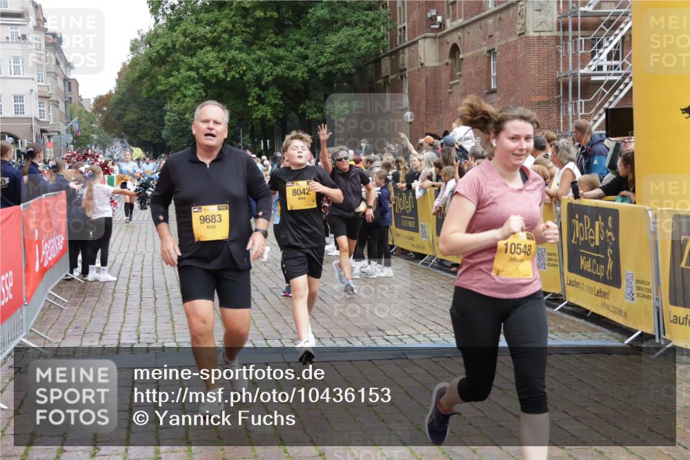 13.09.2026 - Kiel Lauf Yannick Fuchs http://msf.ph/oto/10436153 13.09.2026 09:50:16 Ziel 1366, 5184, 5254, 5535, 5619, 7864, 8023, 8042, 9549, 9683, 9793, 10074, 10108, 10487, 10491, 10548, 10653, 11565, 639, 951, 1033, 1796, 2066, 2110, 2366, 2976, 3042, 3571, 3602, 3687, 3914, 4067, 4125, 4856, 5791, 6359, 6658, 6706, 6707, 7142, 7606, 7641, 7884, 7937, 8128, 8584, 8585, 8589, 8790, 8890, 9122, 9780, 10074, 10105, 10159, 10178, 10229, 10565, 10990, 11565, 11814, 12045, 12047, 12462, 12560, 12749, 1545, 2811, 2816, 3289, 3561, 3698, 4229, 5596, 5851, 8407 meine-sportfotos.de