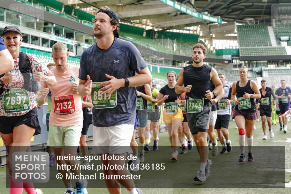 13.09.2026 - 21. swb-Marathon Bremen Michael Burmester http://msf.ph/oto/10436185 13.09.2026 13:35:34 Laufen im Stadion 170, 193, 368, 462, 491, 496, 657, 679, 709, 916, 1015, 1026, 1280, 1321, 1396, 1432, 1553, 1560, 1607, 1703, 1726, 1772, 1784, 1887, 1934, 1965, 1974, 1977, 1992, 2335, 2338, 2451, 2578, 2650, 2688, 2789, 2791, 2894, 2933, 3090, 3161, 3169, 3178, 3179, 3191, 3406, 3463, 3472, 3498, 3547, 3555, 3573, 3588, 3660, 3708, 3709, 3720, 3801, 3904, 3914, 4014, 4145, 4200, 4290, 4464, 4500, 4546, 4561, 4880, 4967, 5000, 5034, 5151, 5229, 5332, 6259, 6514, 6669, 6864, 7023, 350 meine-sportfotos.de