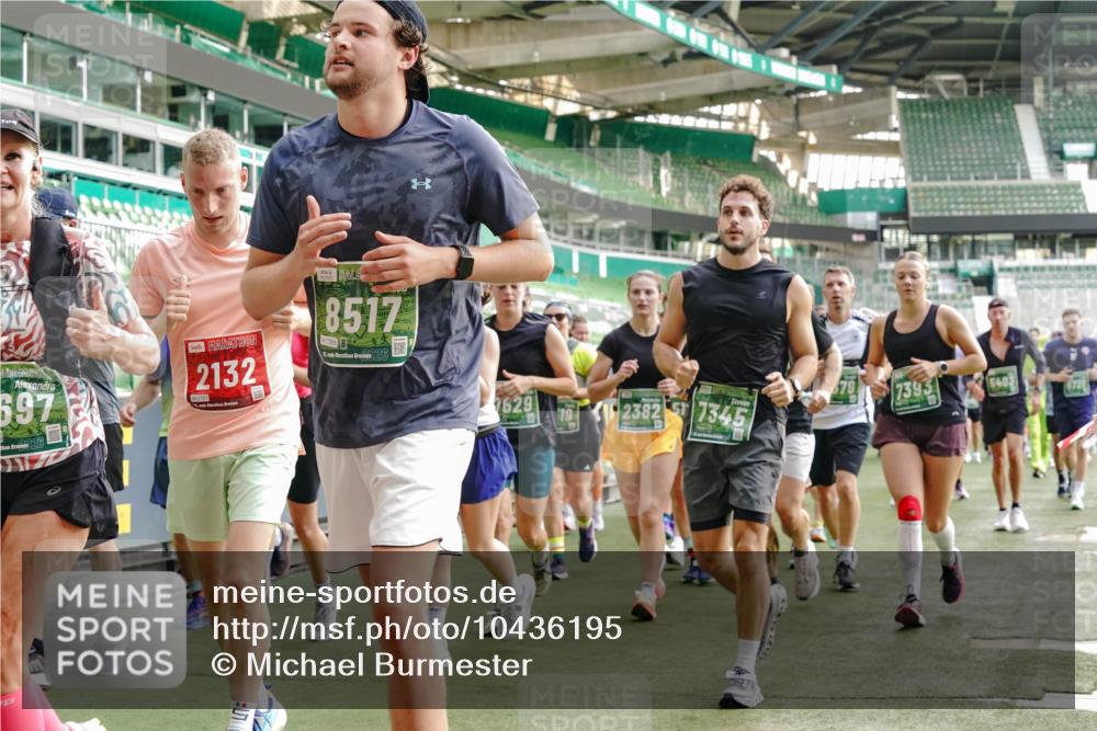 13.09.2026 - 21. swb-Marathon Bremen Michael Burmester http://msf.ph/oto/10436195 13.09.2026 13:35:35 Laufen im Stadion 170, 193, 368, 462, 491, 496, 657, 679, 916, 1015, 1026, 1280, 1321, 1396, 1432, 1553, 1560, 1607, 1703, 1726, 1772, 1784, 1887, 1934, 1965, 1974, 1977, 1992, 2335, 2338, 2451, 2578, 2650, 2688, 2789, 2791, 2894, 2933, 3090, 3161, 3169, 3178, 3179, 3191, 3406, 3463, 3472, 3498, 3547, 3555, 3573, 3588, 3660, 3708, 3709, 3720, 3801, 3904, 3914, 4014, 4145, 4200, 4290, 4464, 4500, 4546, 4561, 4880, 4967, 5000, 5034, 5151, 5229, 5332, 6259, 6514, 6669, 6864, 7023, 350 meine-sportfotos.de