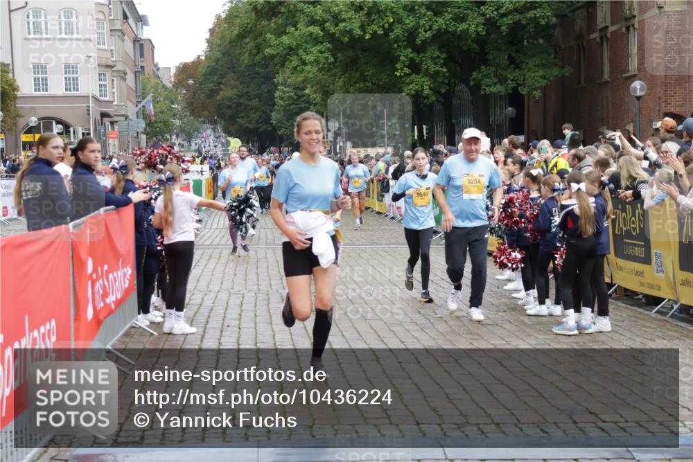 13.09.2026 - Kiel Lauf Yannick Fuchs http://msf.ph/oto/10436224 13.09.2026 09:50:21 Ziel 1366, 4229, 5184, 5254, 5535, 5596, 8023, 8042, 9109, 9549, 9683, 9793, 10548, 639, 951, 1033, 1796, 2066, 3042, 3571, 3602, 3914, 4125, 4856, 5619, 5791, 6359, 6658, 6706, 6707, 7142, 7606, 7864, 7884, 7937, 8584, 8585, 8589, 8790, 8890, 9122, 9780, 10074, 10105, 10108, 10178, 10229, 10487, 10491, 10565, 10653, 10990, 11565, 11814, 12047, 12462, 12560, 12749, 797, 1545, 2811, 2816, 3289, 3561, 3698, 3838, 4145, 5851, 7134, 7694, 8407, 8672, 9990, 2066, 3571, 4125, 6658 meine-sportfotos.de