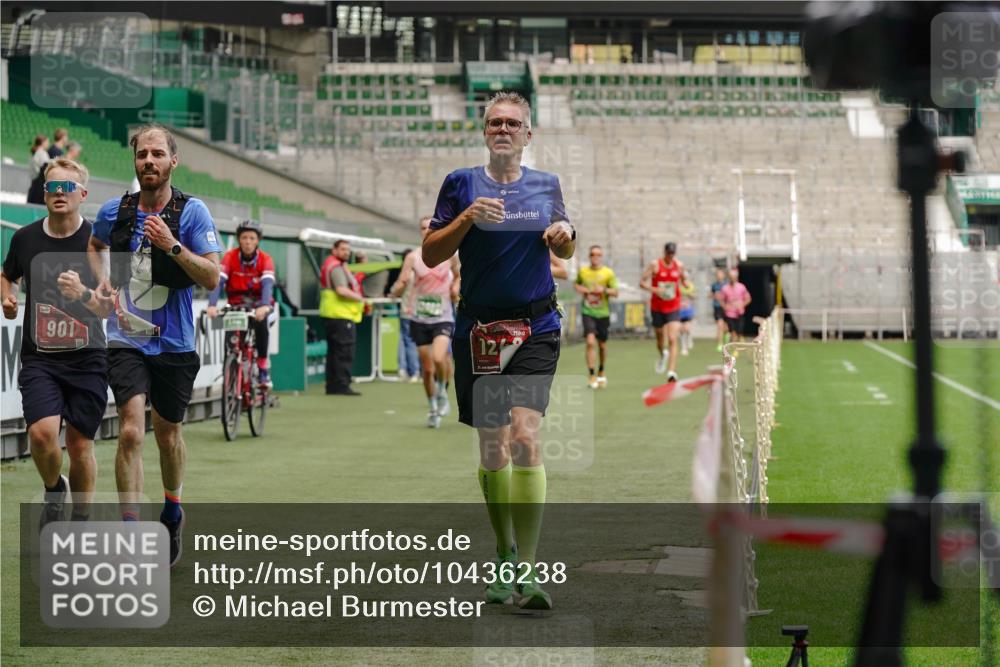 13.09.2026 - 21. swb-Marathon Bremen Michael Burmester http://msf.ph/oto/10436238 13.09.2026 12:38:53 Laufen im Stadion 277, 346, 807, 895, 901, 1090, 1118, 1248, 1320, 1323, 1472, 1576, 1587, 1604, 1717, 1751, 1758, 1795, 1800, 1852, 1911, 2049, 2099, 2141, 2352, 2585, 2670, 3080, 3606, 3744, 5160, 5163, 5912, 6112, 7650, 8077, 8081, 8467, 9399, 9522, 9617, 9630, 250, 272, 850, 1089, 1550, 1875, 1993, 4232, 7692, 8075, 13033 meine-sportfotos.de