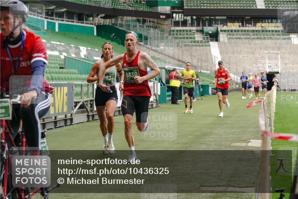 13.09.2026 - 21. swb-Marathon Bremen Michael Burmester http://msf.ph/oto/10436325 13.09.2026 12:38:59 Laufen im Stadion 277, 346, 807, 895, 901, 1090, 1118, 1248, 1320, 1323, 1472, 1508, 1576, 1587, 1604, 1717, 1751, 1758, 1795, 1800, 1852, 1911, 2049, 2099, 2141, 2352, 2670, 3080, 3606, 3744, 5160, 5163, 5912, 6112, 7650, 8077, 8081, 8467, 9399, 9522, 9617, 9630, 250, 272, 365, 850, 1089, 1288, 1550, 1875, 1993, 4232, 7692, 8075, 13033 meine-sportfotos.de