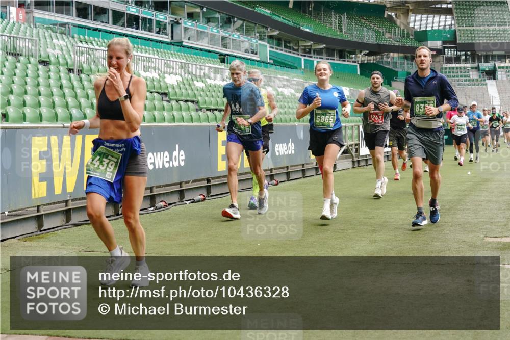 13.09.2026 - 21. swb-Marathon Bremen Michael Burmester http://msf.ph/oto/10436328 13.09.2026 13:05:41 Laufen im Stadion 109, 178, 217, 244, 287, 303, 323, 394, 430, 454, 536, 565, 578, 613, 647, 784, 891, 900, 1073, 1239, 1243, 1274, 1307, 1308, 1365, 1373, 1380, 1456, 1533, 1574, 1581, 1627, 1656, 1687, 1780, 1823, 1909, 1914, 1932, 1941, 2023, 2076, 2089, 2126, 2241, 2244, 2265, 2301, 2310, 2355, 2356, 2369, 2393, 2430, 2452, 2464, 2602, 2723, 2742, 2764, 2867, 2872, 2910, 2919, 2957, 2959, 2985, 3028, 3030, 3115, 3217, 3278, 3320, 3343, 3419, 3444, 3485, 3521, 3796, 3909 meine-sportfotos.de