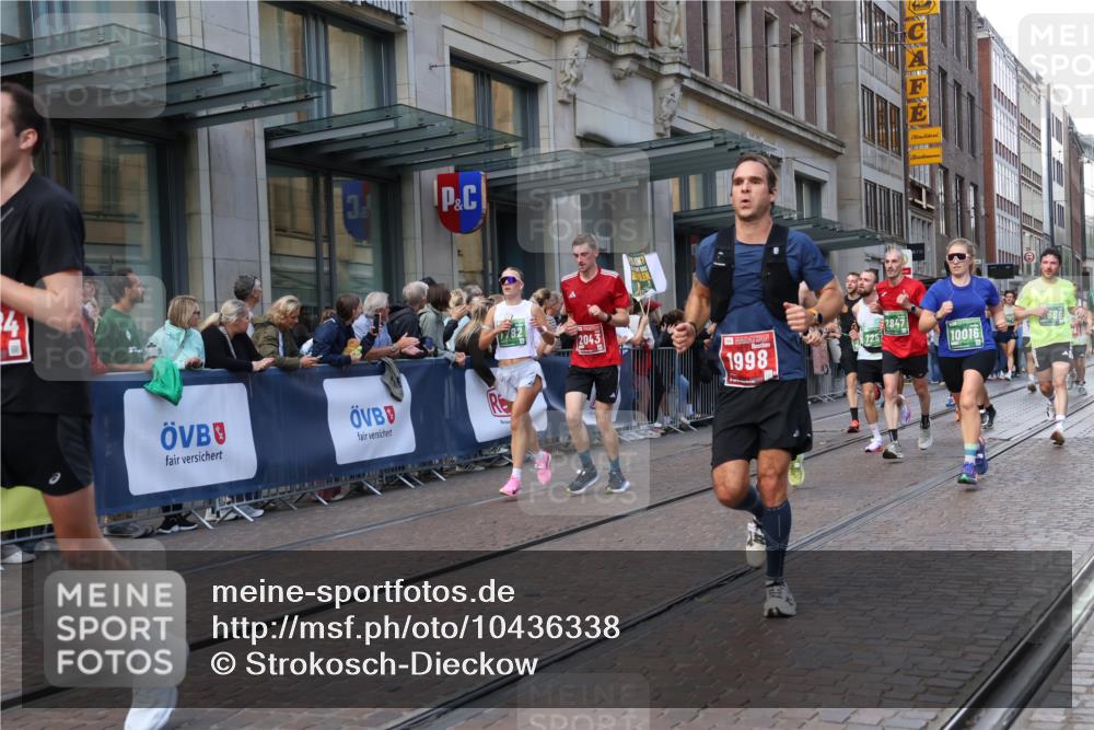13.09.2026 - 21. swb-Marathon Bremen Strokosch-Dieckow http://msf.ph/oto/10436338 13.09.2026 13:14:25 Ziel 199, 376, 615, 616, 889, 1455, 1748, 1814, 2251, 2847, 2971, 2997, 3012, 3057, 3175, 3206, 3821, 3834, 4097, 4226, 4246, 4569, 4586, 4685, 4968, 5239, 5315, 5649, 5794, 5796, 5962, 6404, 6472, 6506, 7117, 7251, 7782, 8366, 8409, 9242, 9523, 9868, 10016, 13141, 107, 235, 376, 469, 1043, 1125, 1492, 1542, 1613, 1814, 1998, 2043, 2084, 2203, 2913, 2922, 3085, 3545, 4452, 4728, 5836, 5986, 6130, 6145, 6506, 7029, 7435, 7591, 7659, 7963, 8886, 8919, 9783 meine-sportfotos.de