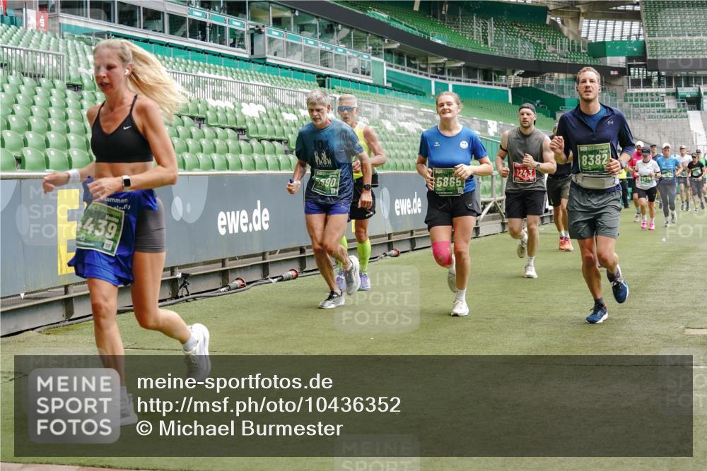 13.09.2026 - 21. swb-Marathon Bremen Michael Burmester http://msf.ph/oto/10436352 13.09.2026 13:05:42 Laufen im Stadion 109, 178, 217, 244, 287, 303, 323, 394, 430, 454, 536, 565, 578, 613, 647, 784, 891, 900, 1073, 1239, 1243, 1274, 1307, 1308, 1365, 1373, 1380, 1456, 1533, 1574, 1581, 1627, 1656, 1687, 1780, 1823, 1909, 1914, 1932, 1941, 2023, 2076, 2089, 2126, 2241, 2244, 2265, 2275, 2301, 2310, 2355, 2356, 2369, 2393, 2430, 2452, 2464, 2602, 2723, 2742, 2764, 2867, 2872, 2910, 2919, 2957, 2959, 2985, 3028, 3030, 3115, 3217, 3278, 3320, 3343, 3419, 3444, 3485, 3521, 3796, 3909 meine-sportfotos.de