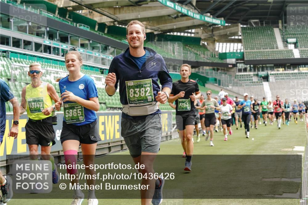 13.09.2026 - 21. swb-Marathon Bremen Michael Burmester http://msf.ph/oto/10436426 13.09.2026 13:05:43 Laufen im Stadion 109, 178, 217, 244, 287, 303, 323, 394, 430, 454, 536, 565, 578, 613, 647, 784, 891, 900, 1073, 1239, 1243, 1274, 1307, 1308, 1365, 1373, 1380, 1456, 1533, 1574, 1581, 1627, 1656, 1687, 1780, 1823, 1909, 1914, 1932, 1941, 2023, 2076, 2089, 2126, 2241, 2244, 2265, 2275, 2301, 2310, 2355, 2356, 2369, 2393, 2430, 2452, 2464, 2602, 2723, 2742, 2764, 2867, 2872, 2902, 2910, 2919, 2957, 2959, 2985, 3028, 3030, 3115, 3217, 3278, 3320, 3343, 3419, 3444, 3485, 3521, 3796, 3909 meine-sportfotos.de