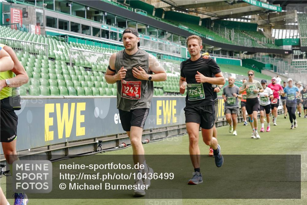 13.09.2026 - 21. swb-Marathon Bremen Michael Burmester http://msf.ph/oto/10436499 13.09.2026 13:05:44 Laufen im Stadion 109, 178, 217, 244, 287, 303, 323, 394, 430, 454, 536, 565, 578, 613, 647, 784, 891, 900, 1073, 1239, 1243, 1274, 1307, 1308, 1365, 1373, 1380, 1456, 1533, 1574, 1581, 1627, 1656, 1687, 1780, 1823, 1909, 1914, 1932, 1941, 2023, 2076, 2089, 2126, 2241, 2244, 2265, 2275, 2301, 2310, 2355, 2356, 2369, 2393, 2430, 2452, 2464, 2602, 2723, 2742, 2764, 2867, 2872, 2902, 2910, 2919, 2957, 2959, 2985, 3030, 3115, 3217, 3278, 3320, 3343, 3419, 3444, 3485, 3909 meine-sportfotos.de