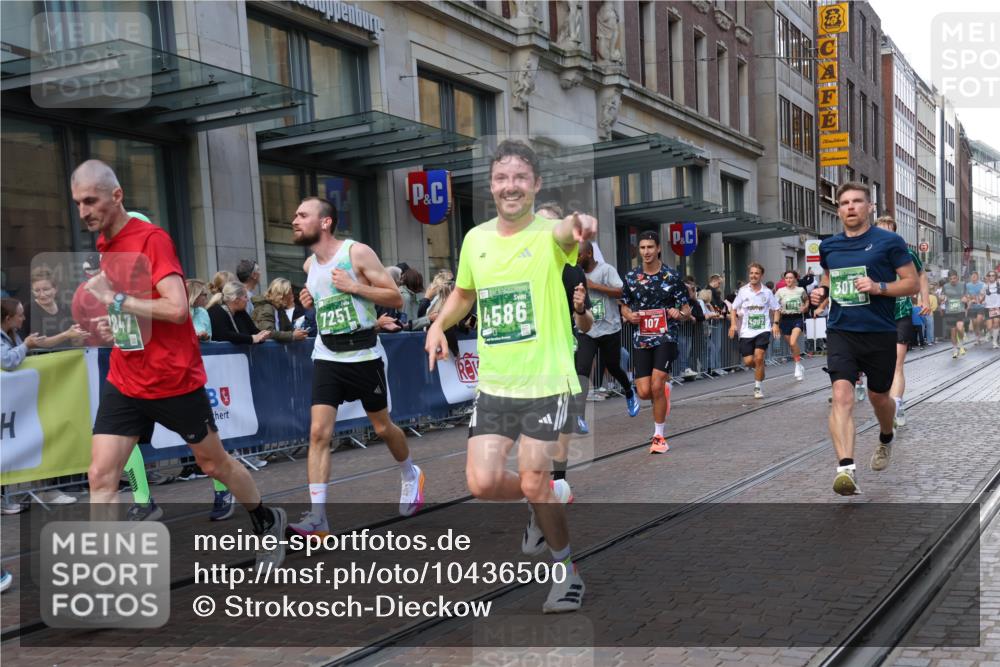 13.09.2026 - 21. swb-Marathon Bremen Strokosch-Dieckow http://msf.ph/oto/10436500 13.09.2026 13:14:28 Ziel 199, 615, 616, 889, 1455, 1748, 2251, 2847, 2971, 2997, 3012, 3057, 3175, 3206, 3821, 3834, 4097, 4226, 4246, 4569, 4586, 4685, 4968, 5239, 5315, 5471, 5649, 5796, 5962, 6379, 6404, 6472, 6528, 7251, 7782, 8366, 8409, 9242, 9523, 9797, 10016, 13141, 107, 235, 376, 469, 1043, 1125, 1492, 1542, 1814, 1998, 2043, 2084, 2203, 2913, 2922, 3085, 3545, 3821, 4452, 4728, 5794, 5836, 5986, 6130, 6506, 7029, 7591, 7659, 8919, 9783 meine-sportfotos.de