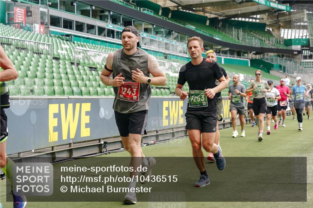13.09.2026 - 21. swb-Marathon Bremen Michael Burmester http://msf.ph/oto/10436515 13.09.2026 13:05:45 Laufen im Stadion 109, 178, 217, 244, 287, 303, 323, 394, 430, 454, 536, 565, 578, 613, 647, 784, 891, 900, 1073, 1239, 1243, 1274, 1307, 1308, 1365, 1373, 1380, 1456, 1533, 1574, 1581, 1627, 1656, 1687, 1780, 1823, 1909, 1914, 1932, 1941, 2023, 2076, 2089, 2126, 2241, 2244, 2265, 2275, 2301, 2310, 2355, 2356, 2393, 2430, 2452, 2464, 2602, 2723, 2742, 2764, 2867, 2872, 2902, 2910, 2919, 2957, 2959, 2985, 3030, 3115, 3217, 3278, 3320, 3343, 3419, 3444, 3485, 3909 meine-sportfotos.de