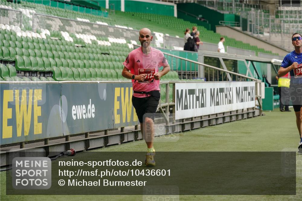 13.09.2026 - 21. swb-Marathon Bremen Michael Burmester http://msf.ph/oto/10436601 13.09.2026 12:39:13 Laufen im Stadion 277, 346, 453, 807, 895, 901, 1118, 1248, 1320, 1323, 1472, 1508, 1576, 1587, 1604, 1717, 1751, 1758, 1795, 1800, 1852, 1911, 2049, 2099, 2141, 2352, 2670, 3080, 3606, 3744, 5160, 5163, 5912, 6112, 6630, 7118, 7650, 8077, 8467, 9399, 9522, 9617, 9630, 10034, 13080, 250, 272, 365, 850, 1288, 1550, 1875, 1993, 4232, 7692, 7768, 8075, 13033 meine-sportfotos.de