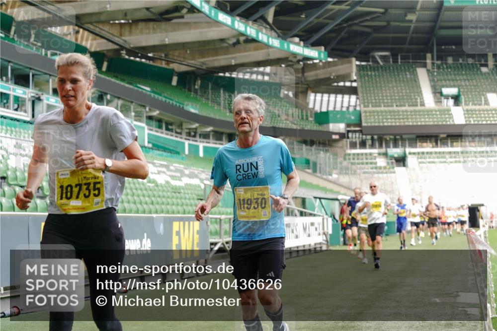 13.09.2026 - 21. swb-Marathon Bremen Michael Burmester http://msf.ph/oto/10436626 13.09.2026 10:26:20 Laufen im Stadion 10096, 10143, 10172, 10210, 10214, 10228, 10231, 10289, 10312, 10318, 10319, 10336, 10342, 10346, 10352, 10358, 10398, 10436, 10445, 10447, 10454, 10456, 10464, 10504, 10514, 10536, 10541, 10583, 10628, 10638, 10735, 10742, 10744, 10806, 10807, 10816, 10861, 10866, 10873, 10956, 10987, 10988, 10992, 11015, 11019, 11020, 11063, 11088, 11108, 11130, 11135, 11155, 11187, 11193, 11199, 11209, 11232, 11265, 11279, 11312, 11447, 11468, 11615, 11758, 11948 meine-sportfotos.de
