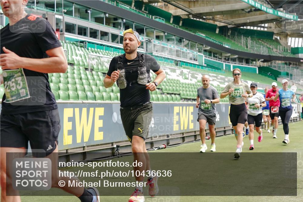 13.09.2026 - 21. swb-Marathon Bremen Michael Burmester http://msf.ph/oto/10436636 13.09.2026 13:05:46 Laufen im Stadion 109, 178, 217, 244, 287, 303, 323, 394, 430, 454, 536, 565, 578, 613, 647, 784, 891, 900, 1073, 1239, 1243, 1274, 1307, 1308, 1365, 1373, 1380, 1456, 1533, 1574, 1581, 1627, 1656, 1687, 1780, 1823, 1909, 1914, 1932, 1941, 2023, 2076, 2089, 2126, 2241, 2244, 2265, 2275, 2301, 2310, 2355, 2356, 2393, 2430, 2452, 2464, 2602, 2723, 2742, 2764, 2867, 2872, 2902, 2910, 2919, 2957, 2959, 2985, 3030, 3115, 3217, 3278, 3320, 3343, 3419, 3444, 3485, 3909 meine-sportfotos.de